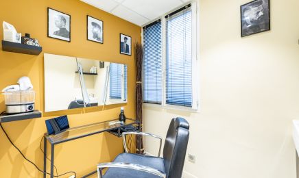 Vanessa Dumont Coiffure : Manucure à Le Havre