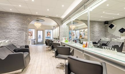 Vanessa Dumont Coiffure : Manucure à Le Havre