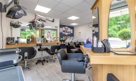 L’instant Coiffure d’Emily : Institut de beauté à Breuillet
