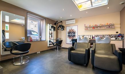 Métamorphose : Coiffeur à Charmes