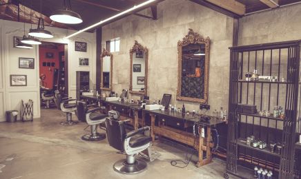 LES HOMMES ONT LA CLASSE - Pau : Barbier à Pau