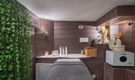 UNIQ’E - Studio de Beauté  : Manucure à Grenoble