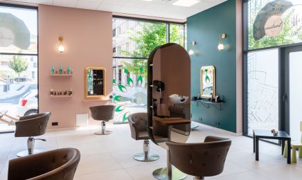 Instant Coiffure  : Manucure à Clermont-Ferrand