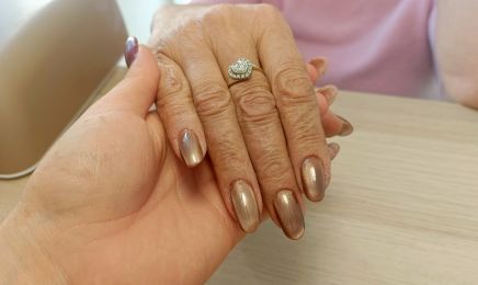 H.M BEAUTY SALON - StellaglitterNails    : Institut de beauté à Marseille