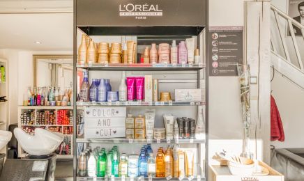 Color and Cut  : Coiffeur à Peypin