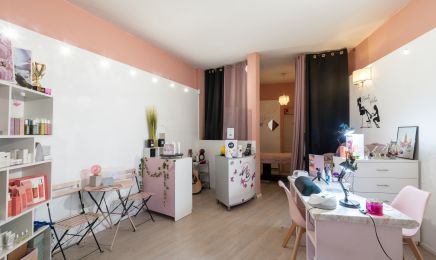 The Nail & Beauty Room  : Institut de beauté à Villeneuve-le-Roi