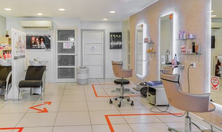 Innove coiffure : Coiffeur à Champcevinel