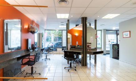 Version originale : Coiffeur à Laval