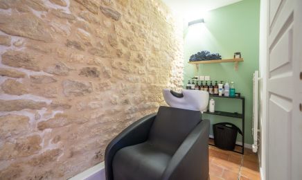 Haircut By A&L  : Coiffeur à Villegouge