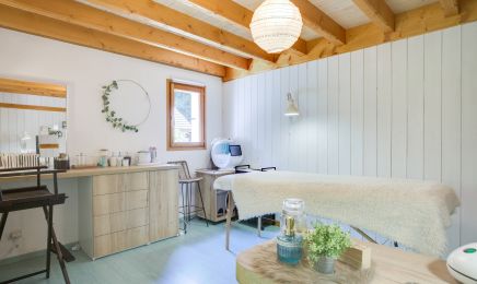 Blooming Beauty : Manucure à Menthonnex-en-Bornes