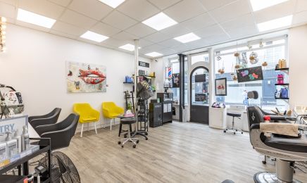 Au 84 - ARTISAN COIFFEUR AGRÉE : Coiffeur à Paris