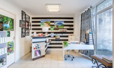 Etern’elle Beauté : Manucure à Port-Brillet