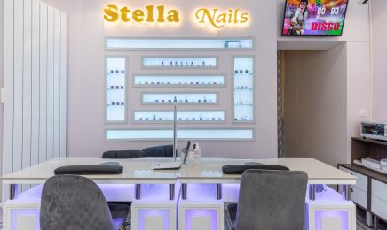 Stella Nails  : Manucure à Paris