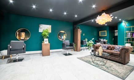 Chez Antoine Coiffeur - Barber  : Coiffeur à Tourrettes