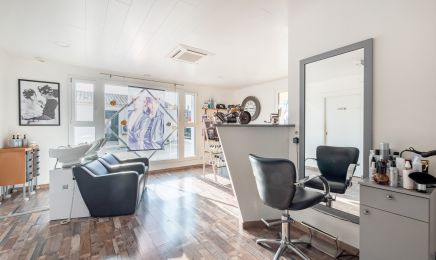 Art iss : Coiffeur à Saint-Jean-de-Beugné