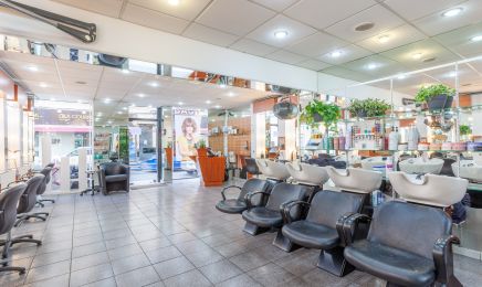 Universel Coiffure : Coiffeur à Oullins
