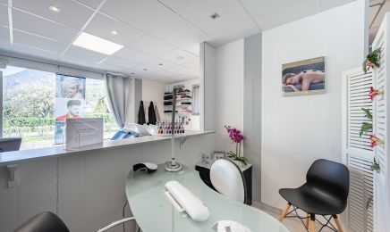 Centre de beauté Coiffure et Esthétique : Coiffeur à La Bâthie