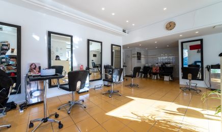 A l’angle 230 : Coiffeur à Morières-lès-Avignon