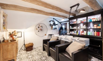 Atmosphere : Coiffeur à Lambesc