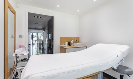 Epil'net Brotteaux - Centre épilation et beauté - Renata França - LPG : Manucure à Lyon