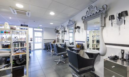 SA.MI coiffure Port Saint Père : Coiffeur à Port-Saint-Père