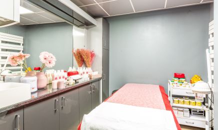 Amazing beauty (A Plus Beauty) : Manucure à Paris