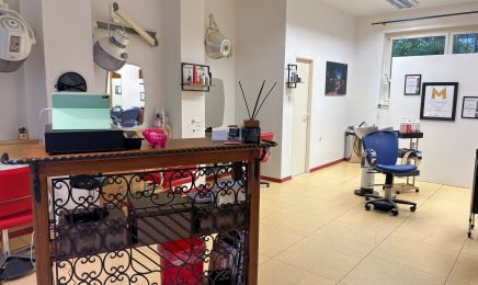ALMO HAIR: Kosmetikstudio in Frankfurt am Main