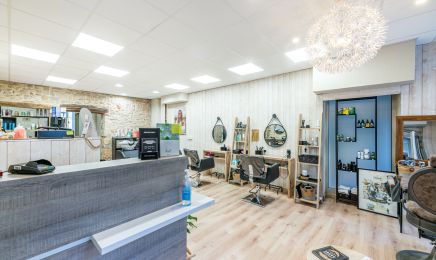 NOUVEL ´ HAIR : Coiffeur à Ambronay