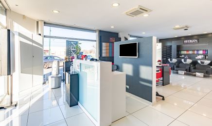Wag ´ hair : Coiffeur à Sénas