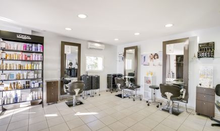 Hélène Arpin Coiffure Pompidou : Coiffeur à Libourne