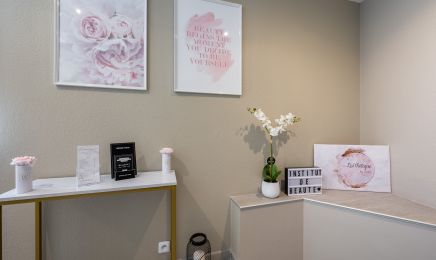 Les’thetique by Leslie : Manucure à Redessan