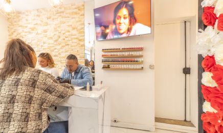 OG nail bar  : Manucure à Paris