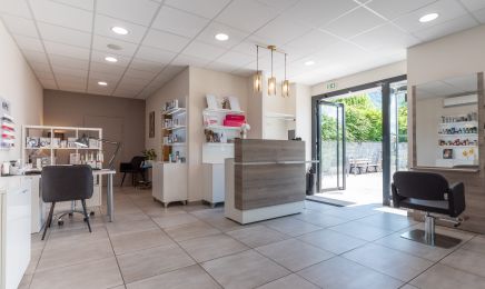 Espace beauté Entre-Nous - Coiffure : Coiffeur à Mery
