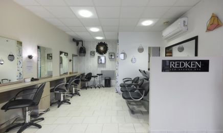 new eve  : Coiffeur à Orgeval
