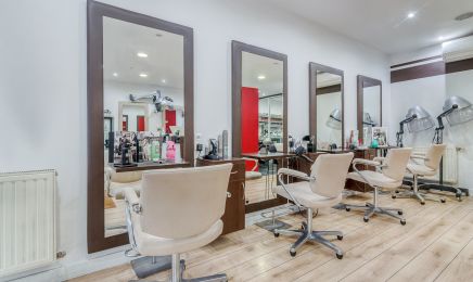 Elina B Coiffure : Coiffeur à Décines-Charpieu