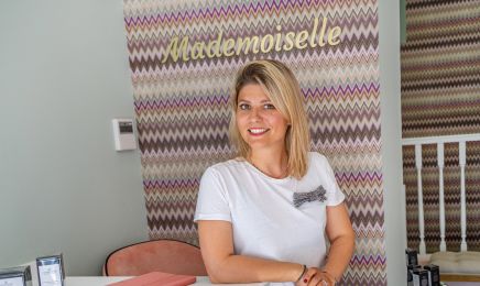 Maison de beauté Mademoiselle : Manucure à Le vesinet