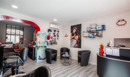 Valérie Coiffure : Coiffeur à Gond-Pontouvre