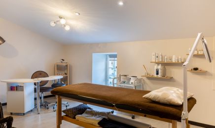 NC coiffure esthetique  : Institut de beauté à Marçay