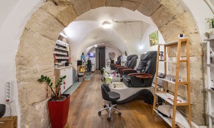Bang Nails - Marchands : Manucure à Nîmes