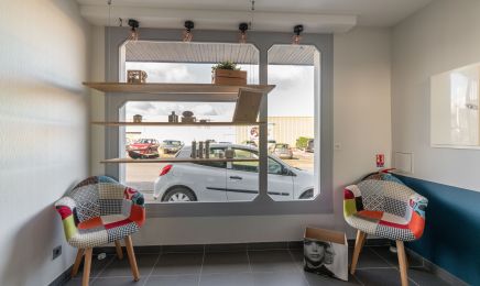 courbes et couleurs : Coiffeur à Bourg-des-Comptes