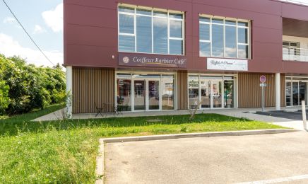 Neuf Trois Quart : Barbier à Mours-Saint-Eusèbe