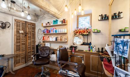 Atmosphere : Coiffeur à Lambesc