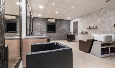 L’imprevu : Coiffeur à Challes-les-Eaux