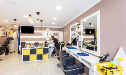 W & M : Coiffeur à La Crau