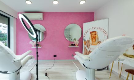 Bedra Brows & Lashes Academy : Institut de beauté à Les Roches-de-Condrieu