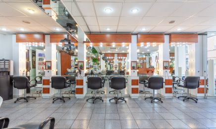 Universel Coiffure : Coiffeur à Oullins