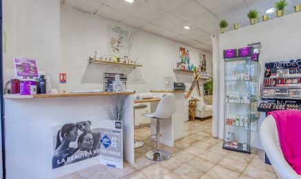 Cathy Beauté : Manucure à Bessan