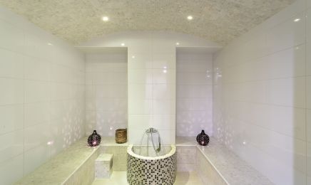 Les Bains d'Ambre : Manucure à Courbevoie