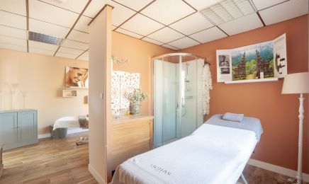 Institut de Beauté LYDIE : Coiffeur à Cours-de-Pile