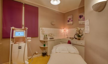 Parfumerie Maud Centre de Beauté  : Coiffeur à Miribel